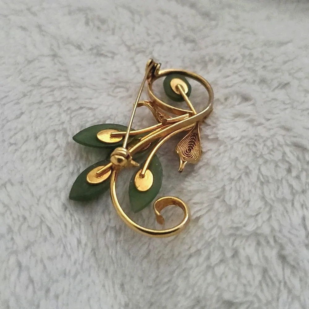Vintage Gold Tone and Green Leaf Brooch